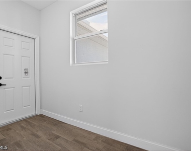 4630 Gene Avenue N - Photo Thumbnail 22