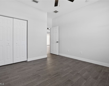 4630 Gene Avenue N - Photo Thumbnail 20