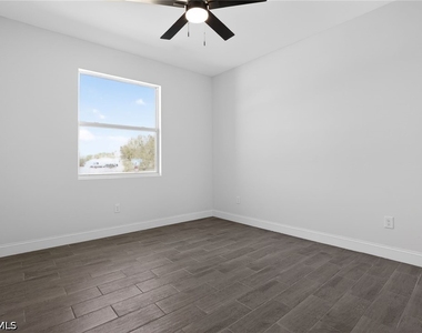 4630 Gene Avenue N - Photo Thumbnail 23