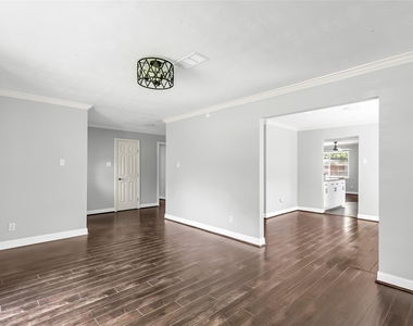 211 W North Hill Drive - Photo Thumbnail 6