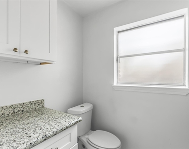 211 W North Hill Drive - Photo Thumbnail 23
