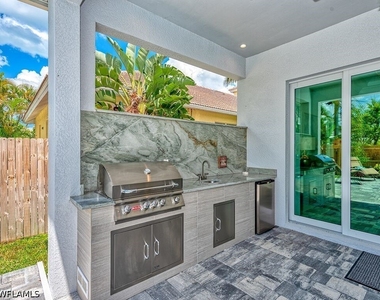712 108th Avenue N - Photo Thumbnail 24