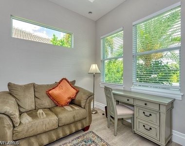 712 108th Avenue N - Photo Thumbnail 3