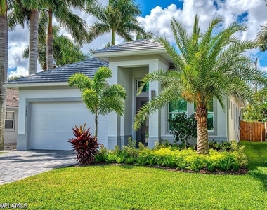 712 108th Avenue N - Photo Thumbnail 1