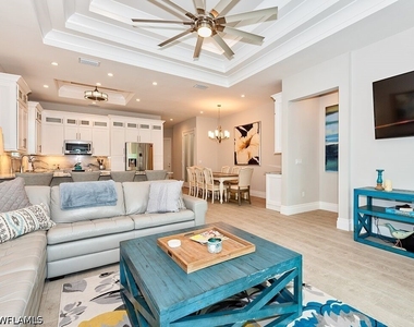 712 108th Avenue N - Photo Thumbnail 7