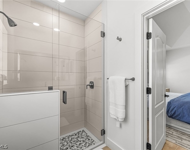 575 101st Avenue N - Photo Thumbnail 14