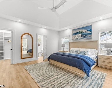 575 101st Avenue N - Photo Thumbnail 10