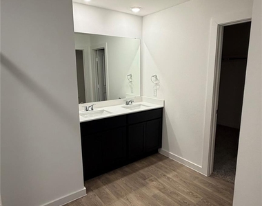 6332 Amberose Peak Lane - Photo Thumbnail 16