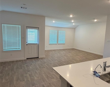 6332 Amberose Peak Lane - Photo Thumbnail 12