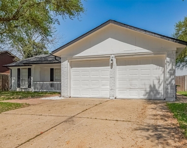 6219 Canada Drive - Photo Thumbnail 2