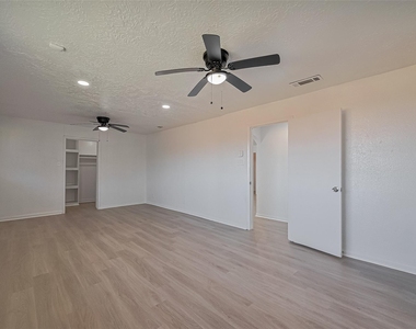 6219 Canada Drive - Photo Thumbnail 25