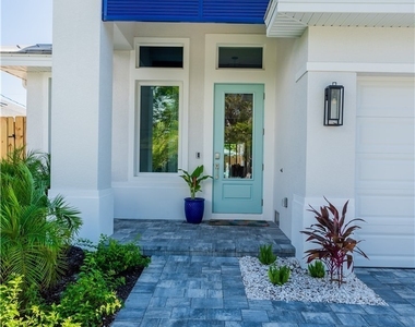 548 101st Avenue - Photo Thumbnail 2