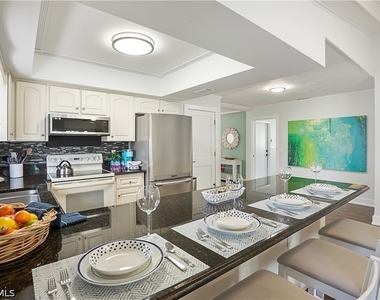 682 95th Avenue N - Photo Thumbnail 4