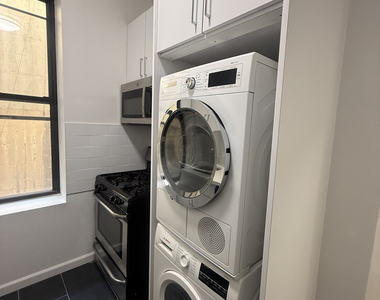 166 West 73rd Street - Photo Thumbnail 10
