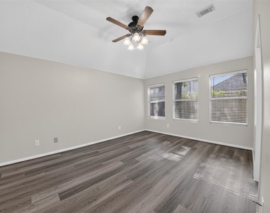 15506 Fir Woods Lane - Photo Thumbnail 16