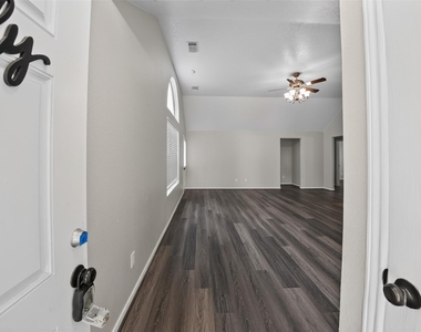 15506 Fir Woods Lane - Photo Thumbnail 3