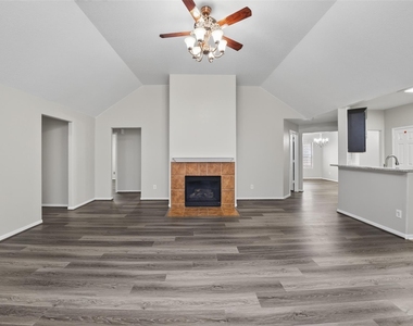 15506 Fir Woods Lane - Photo Thumbnail 5