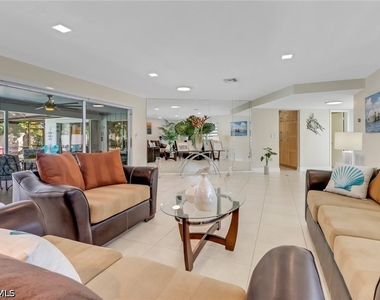 701 N Barfield Drive - Photo Thumbnail 7