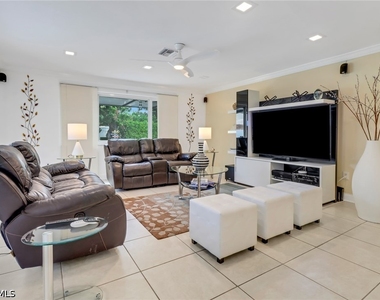 701 N Barfield Drive - Photo Thumbnail 12