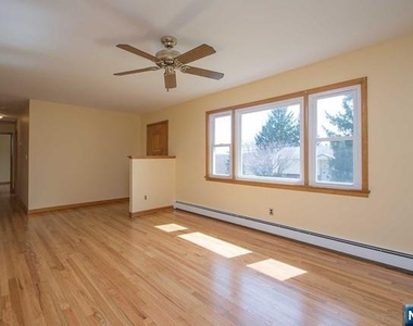 403 Longview - Photo Thumbnail 2