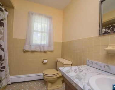 403 Longview - Photo Thumbnail 12