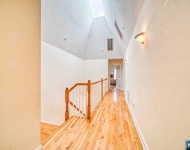 27 Harrington - Photo Thumbnail 10