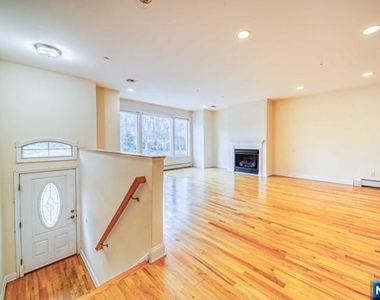27 Harrington - Photo Thumbnail 3