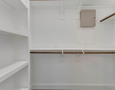 5859 Dolores Street - Photo Thumbnail 16
