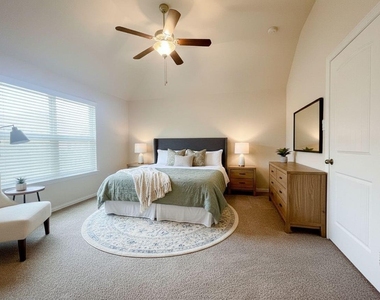16702 White Hyacinth Court - Photo Thumbnail 18