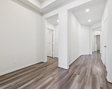 4619 Sequoia Echo Drive - Photo Thumbnail 5