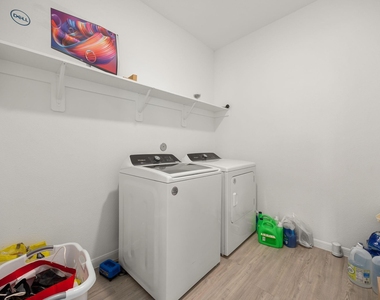 16907 Elm Grove Road - Photo Thumbnail 24