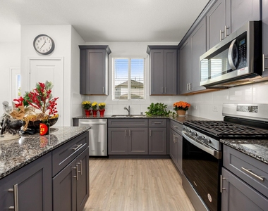 16907 Elm Grove Road - Photo Thumbnail 13