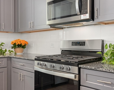16907 Elm Grove Road - Photo Thumbnail 12
