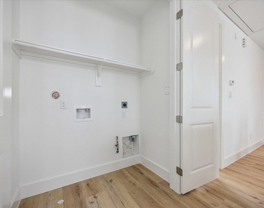 1032 W 17th Street - Photo Thumbnail 25
