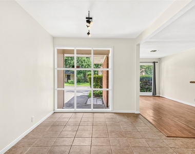 4045 Woodfox Street - Photo Thumbnail 6