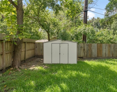 4045 Woodfox Street - Photo Thumbnail 18