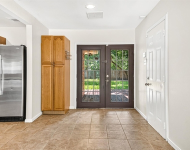 4045 Woodfox Street - Photo Thumbnail 4