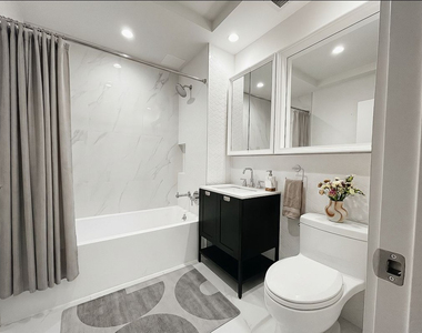 Copy of 409 Eastern Parkway, Unit 1008 - Photo Thumbnail 5