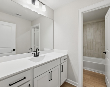 3060 Sorrento Hill Drive - Photo Thumbnail 17