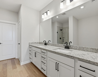 3060 Sorrento Hill Drive - Photo Thumbnail 15