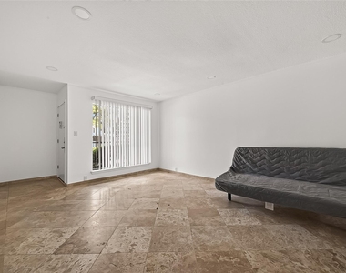 3303 W Greenridge Drive - Photo Thumbnail 13