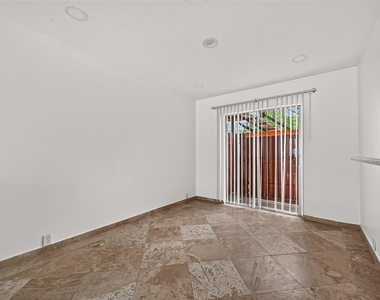 3303 W Greenridge Drive - Photo Thumbnail 21