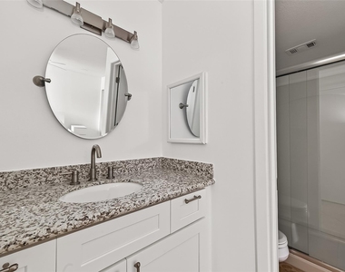 3303 W Greenridge Drive - Photo Thumbnail 32