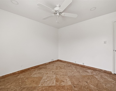 3303 W Greenridge Drive - Photo Thumbnail 24
