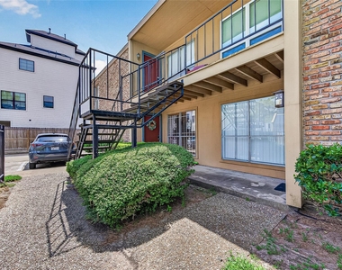 3303 W Greenridge Drive - Photo Thumbnail 4