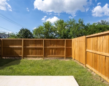 8153 Tate Street - Photo Thumbnail 1
