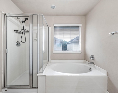12415 Oriole Lake Way - Photo Thumbnail 23