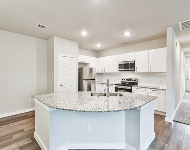 9800 Grosbeak Lane - Photo Thumbnail 2