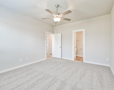 9800 Grosbeak Lane - Photo Thumbnail 13