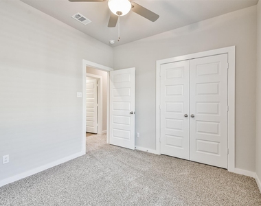 9800 Grosbeak Lane - Photo Thumbnail 22